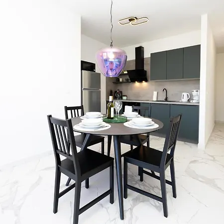 Διαμέρισμα 2 Bedroom Beautiful In Seget Donji Τρογκίρ