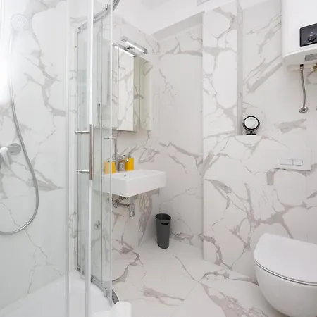 2 Bedroom Beautiful In Seget Donji * Trogir